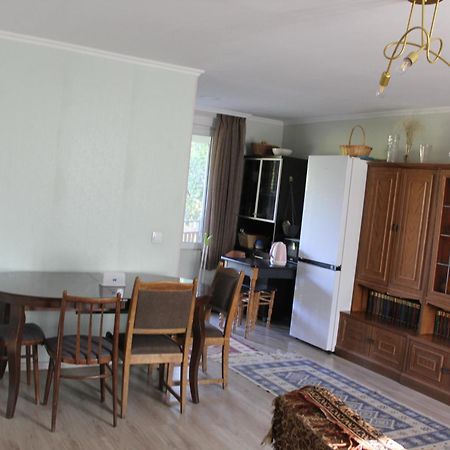 TserovaniNunuka House公寓 外观 照片
